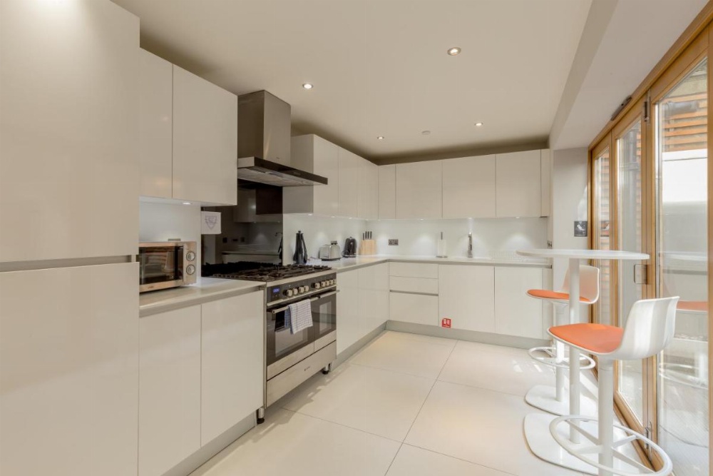 Destiny Scotland - Q-Residence Image 10
