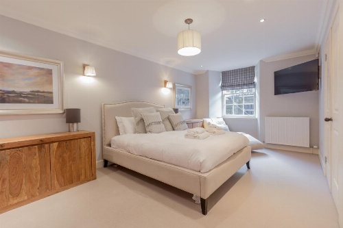 Destiny Scotland - Q-Residence image 11