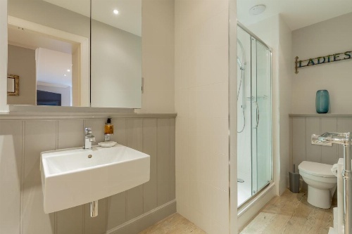 Destiny Scotland - Q-Residence image 12