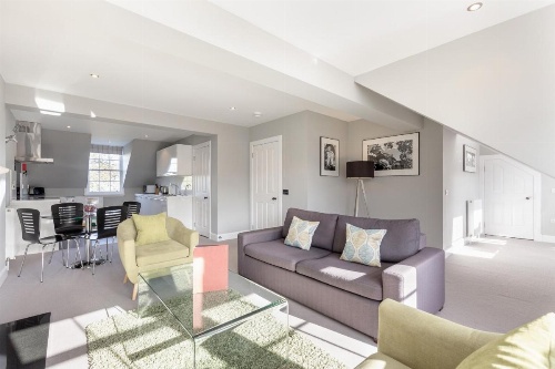 Destiny Scotland - Q-Residence image 19