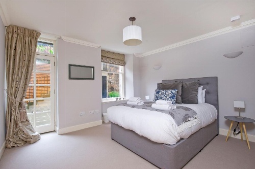 Destiny Scotland - Q-Residence image 3