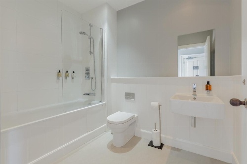 Destiny Scotland - Q-Residence image 49